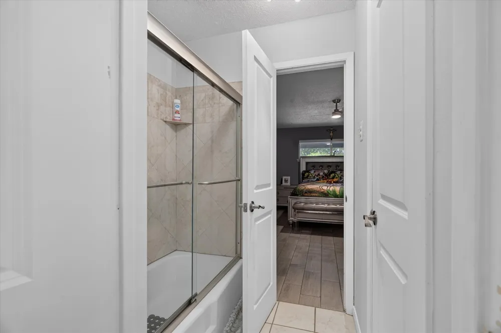 1317 W Redbud Drive Hurst, TX 76053