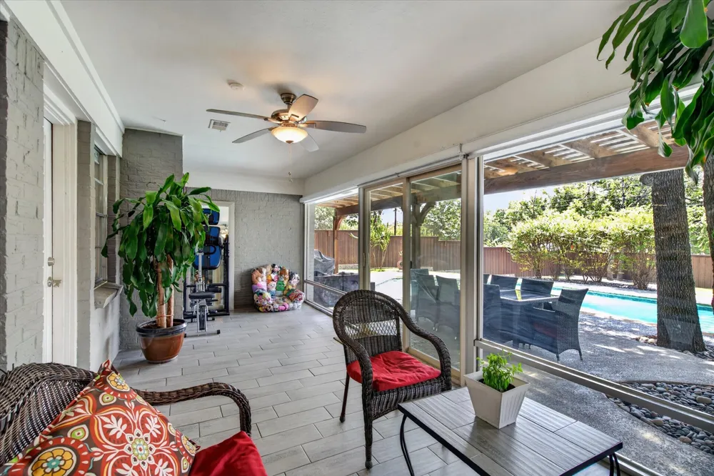 1317 W Redbud Drive Hurst, TX 76053