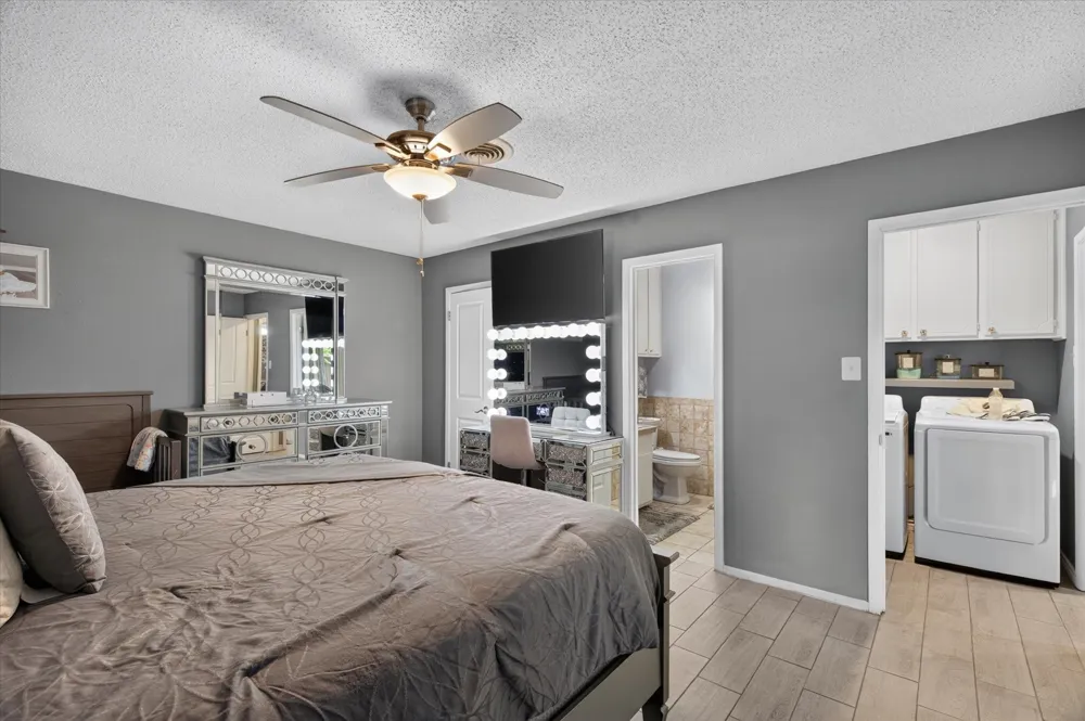 1317 W Redbud Drive Hurst, TX 76053