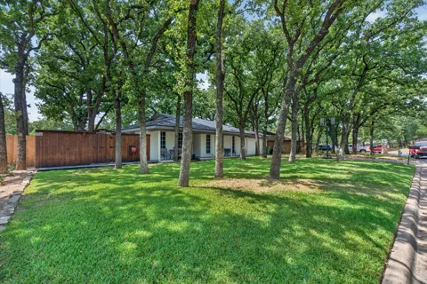 1317 W Redbud Drive