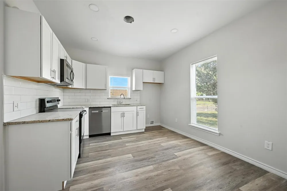 412 3rd Street Whitesboro, TX 76273