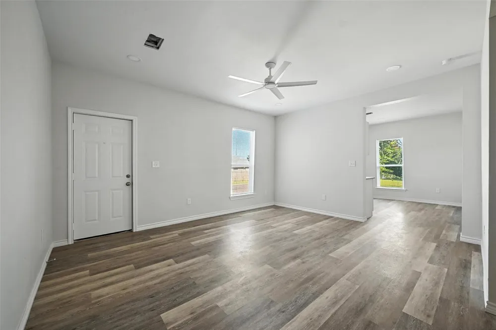 412 3rd Street Whitesboro, TX 76273