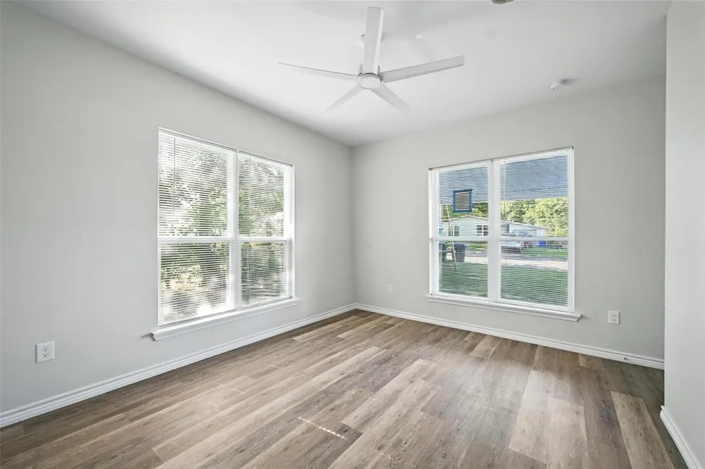 412 3rd Street Whitesboro, TX 76273