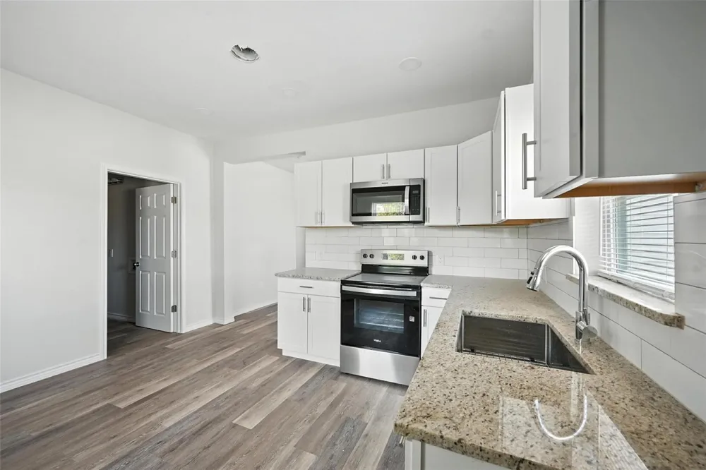 412 3rd Street Whitesboro, TX 76273