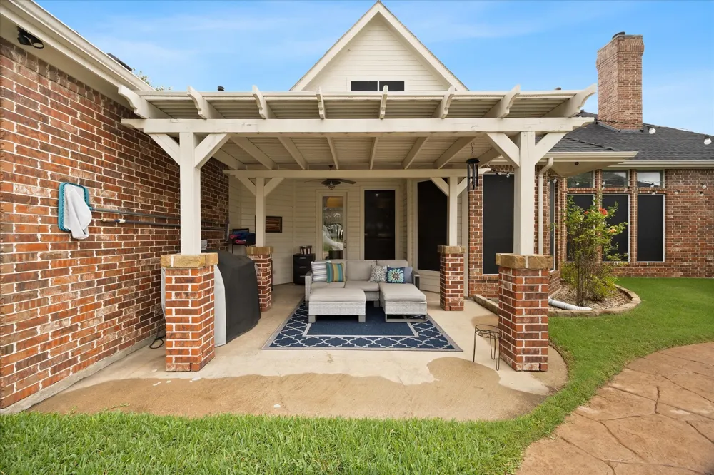 621 Liechty Court Heath, TX 75032