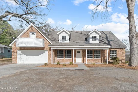 7513 Columbus Road