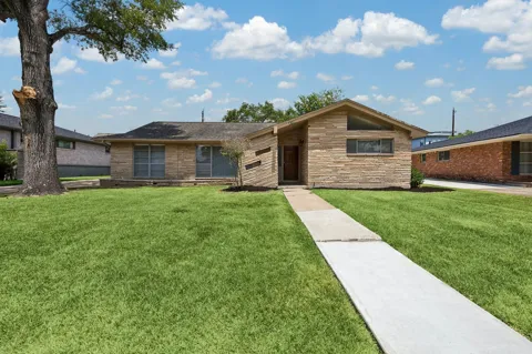 4126 Martinshire Drive
