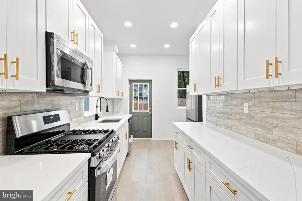 5039 SMEDLEY STREET Philadelphia, PA 19141
