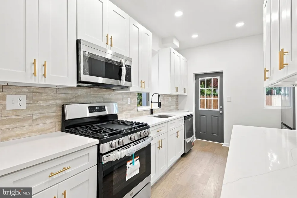 5039 SMEDLEY STREET Philadelphia, PA 19141