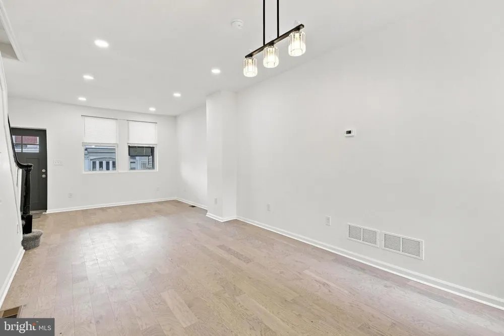 5039 SMEDLEY STREET Philadelphia, PA 19141