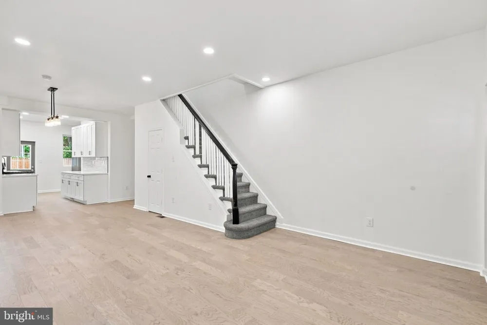 5039 SMEDLEY STREET Philadelphia, PA 19141