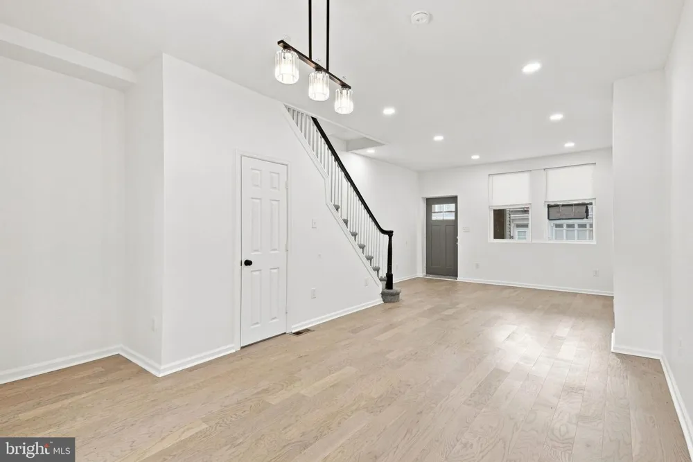 5039 SMEDLEY STREET Philadelphia, PA 19141