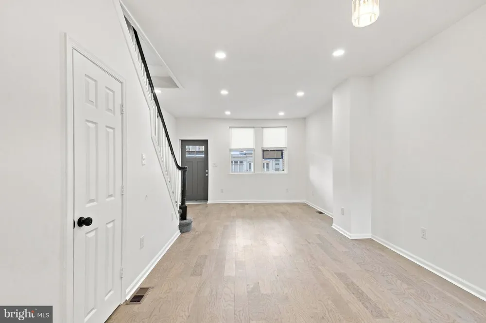 5039 SMEDLEY STREET Philadelphia, PA 19141