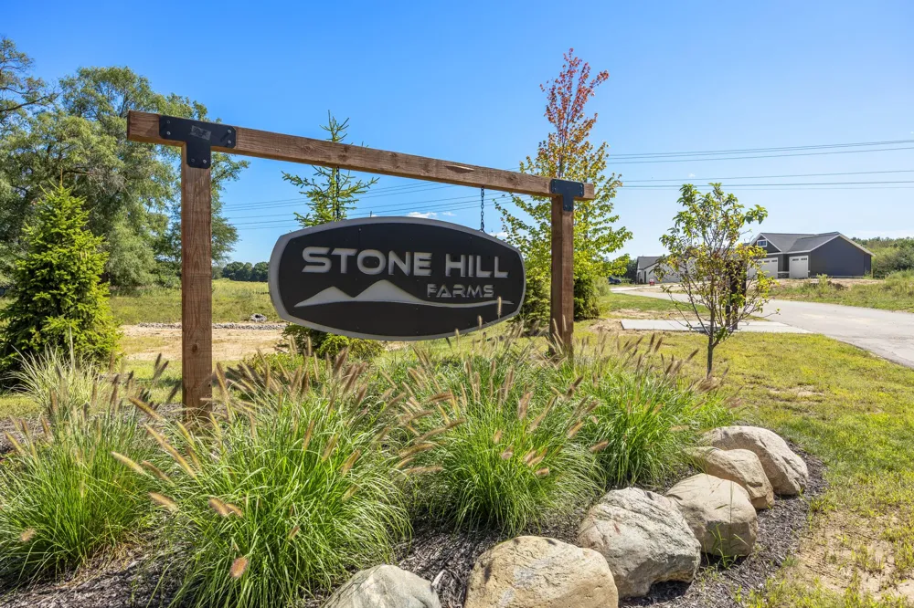 3286 Stonehill Court Wayland, MI 49348