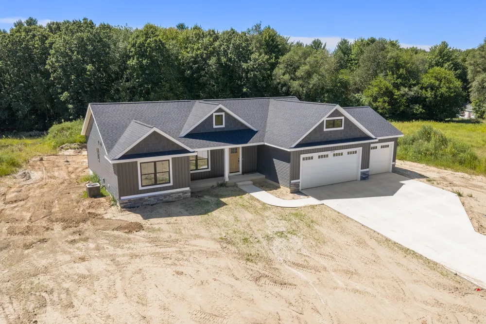3286 Stonehill Court Wayland, MI 49348