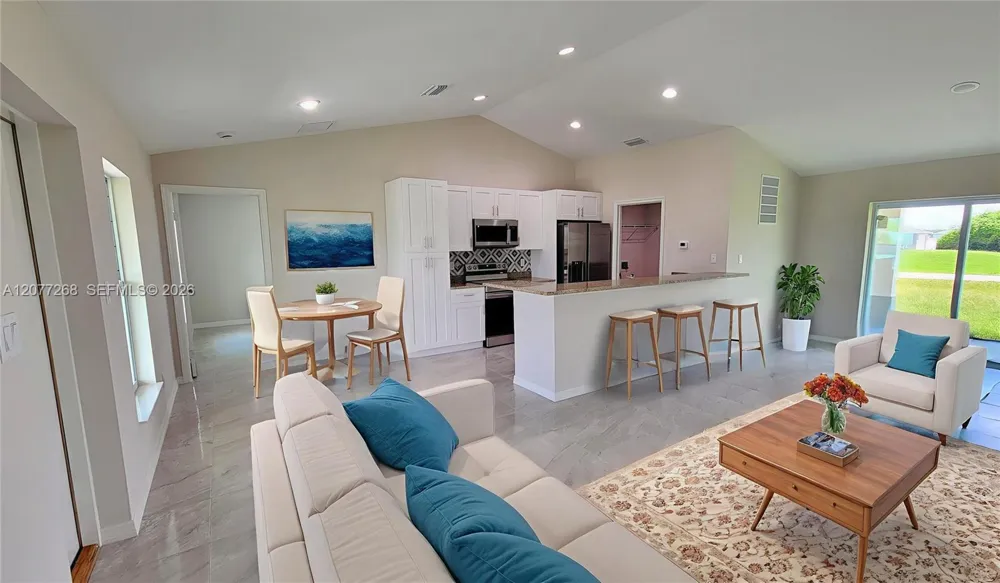 9019 E Crow Cir La Belle, FL 33935