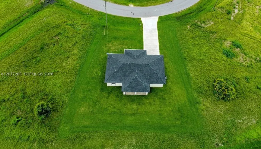 9019 E Crow Cir La Belle, FL 33935