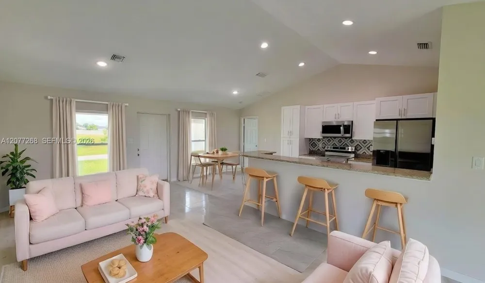 9019 E Crow Cir La Belle, FL 33935