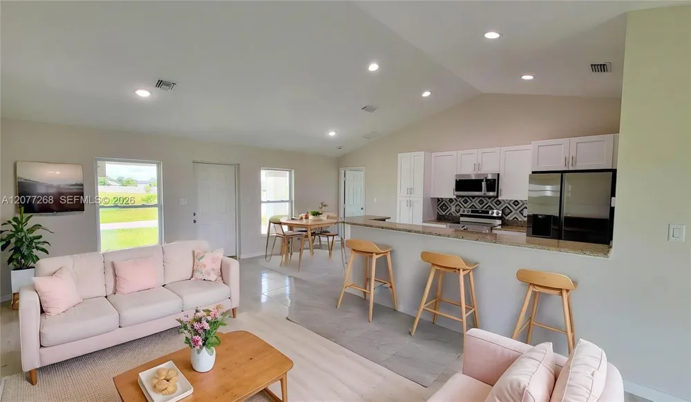 9019 E Crow Cir La Belle, FL 33935
