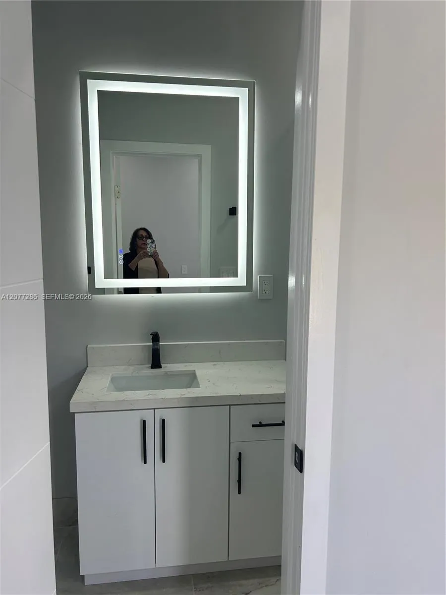 18520 Caribbean Blvd #0 Cutler Bay, FL 33157