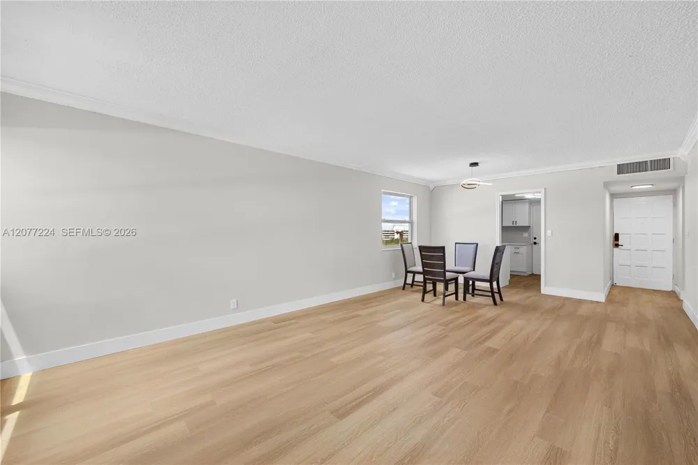 3301 Spanish Moss Ter #806 Lauderhill, FL 33319