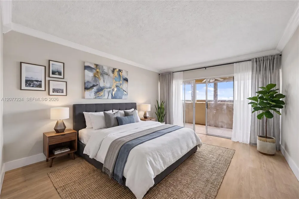 3301 Spanish Moss Ter #806 Lauderhill, FL 33319