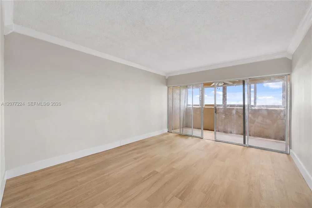 3301 Spanish Moss Ter #806 Lauderhill, FL 33319