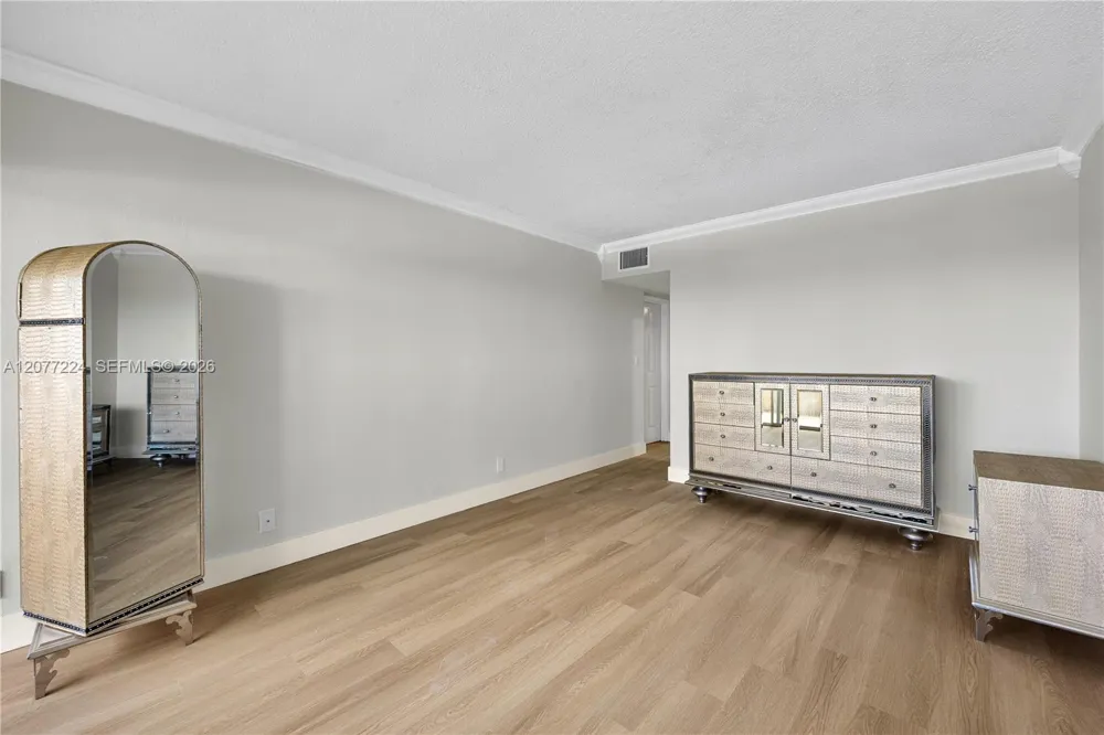3301 Spanish Moss Ter #806 Lauderhill, FL 33319