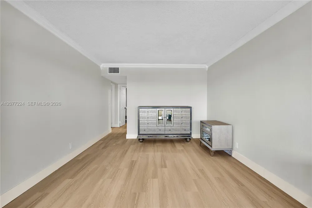 3301 Spanish Moss Ter #806 Lauderhill, FL 33319