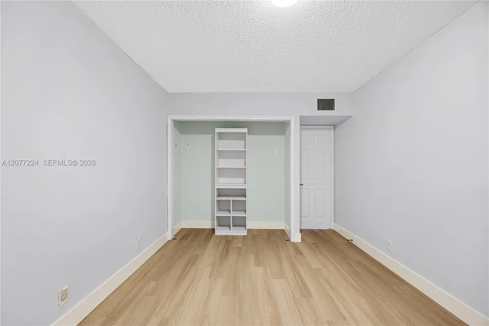 3301 Spanish Moss Ter #806 Lauderhill, FL 33319