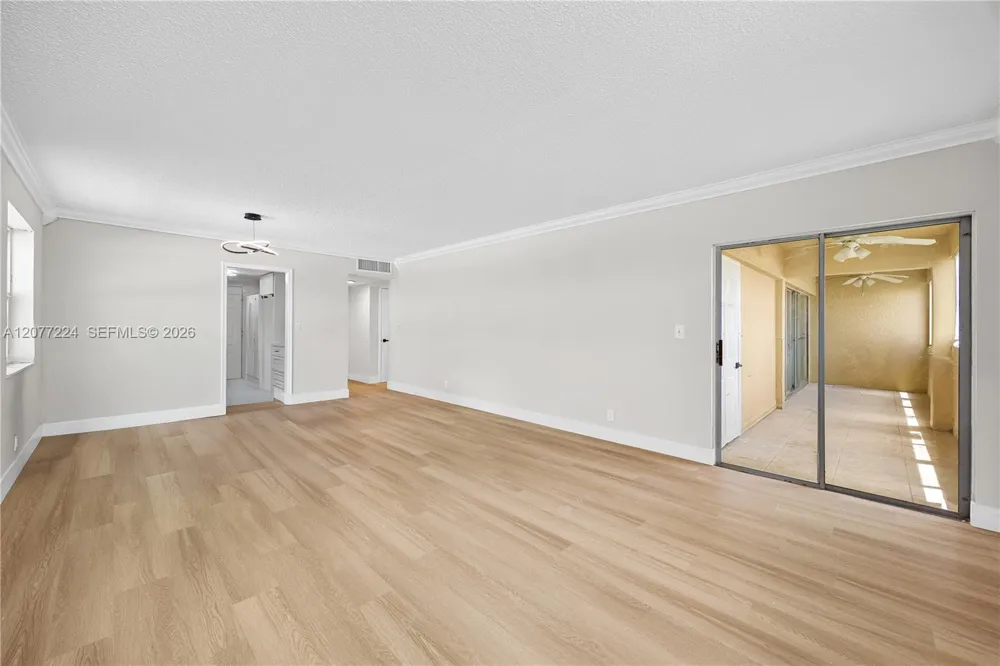 3301 Spanish Moss Ter #806 Lauderhill, FL 33319