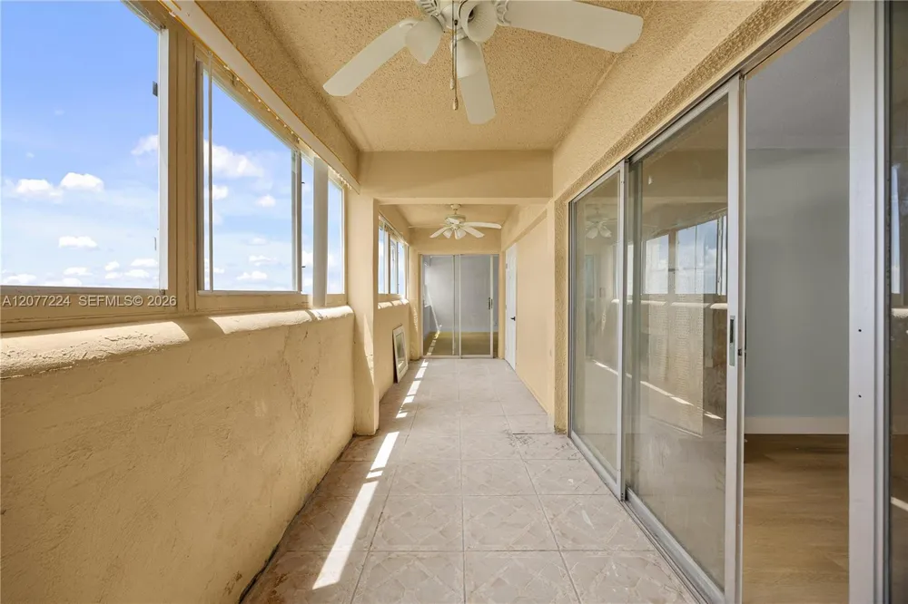 3301 Spanish Moss Ter #806 Lauderhill, FL 33319