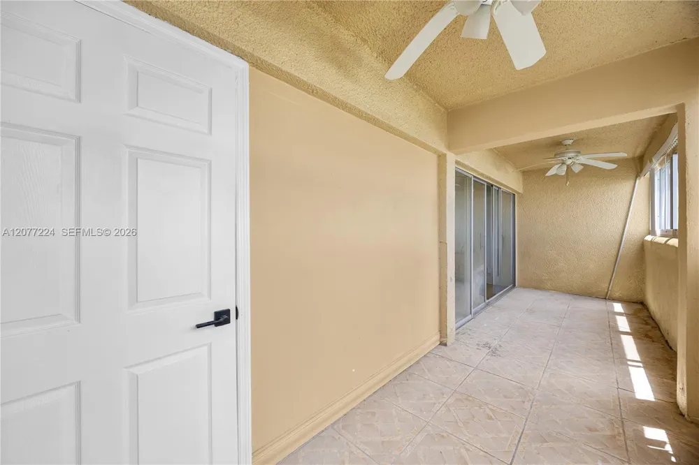 3301 Spanish Moss Ter #806 Lauderhill, FL 33319