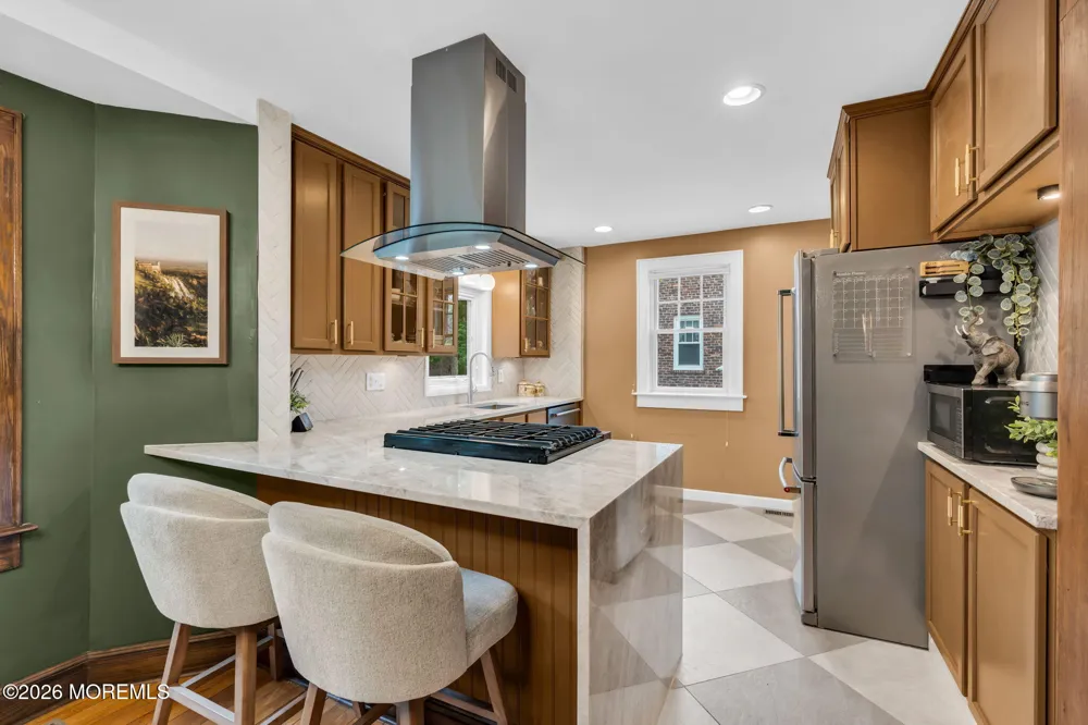10 Passaic Avenue Roseland, NJ 07068