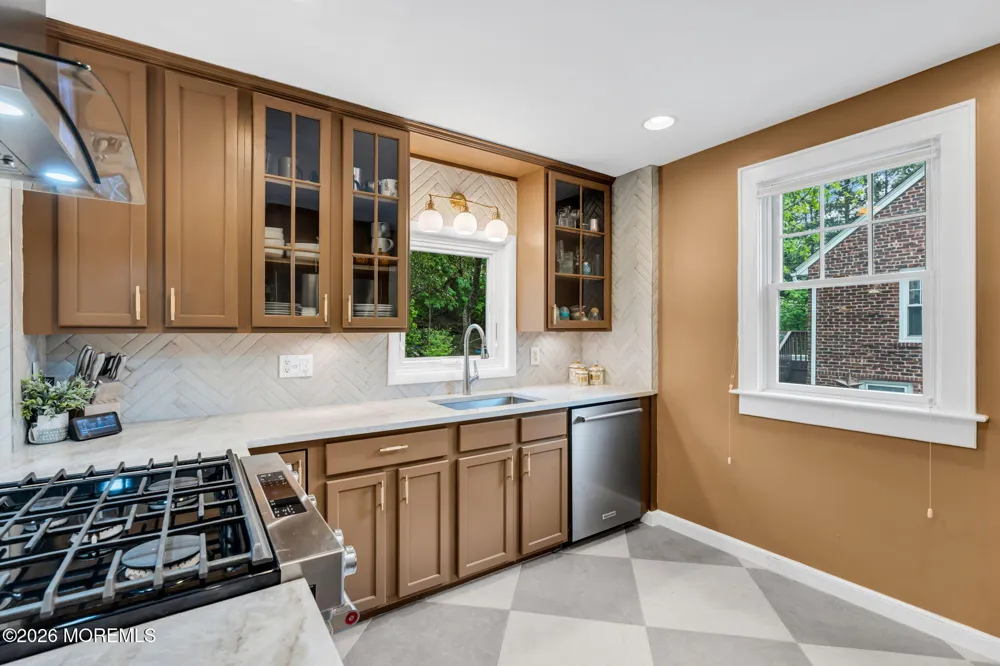 10 Passaic Avenue Roseland, NJ 07068