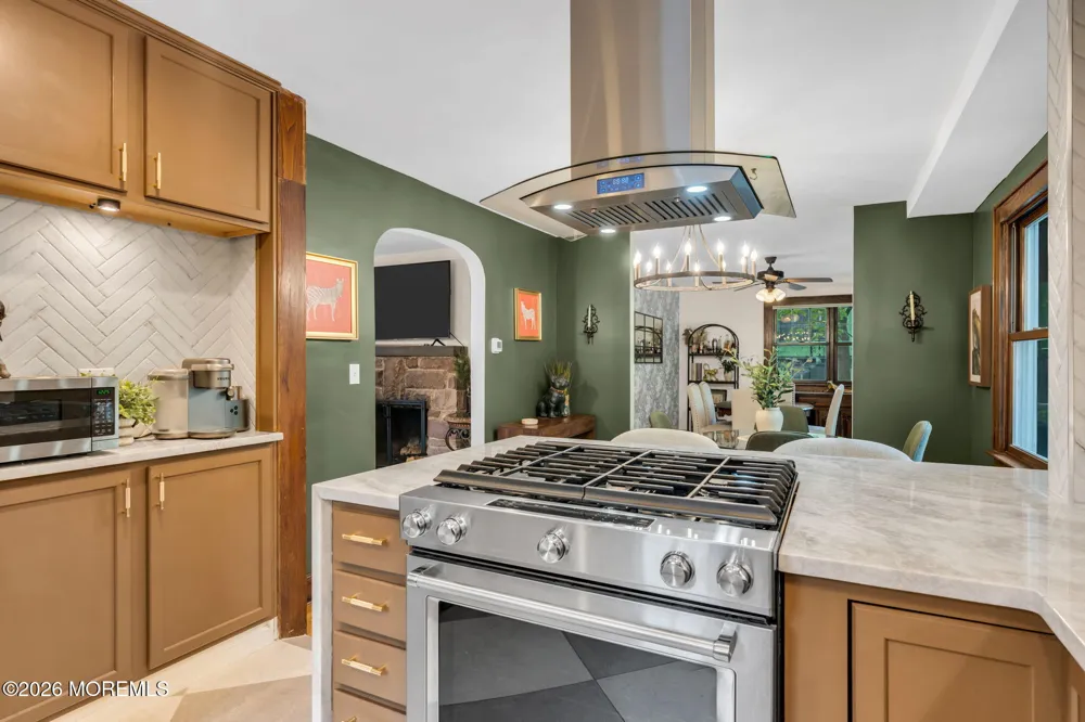 10 Passaic Avenue Roseland, NJ 07068