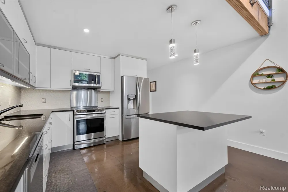 432 E Parent Avenue Royal Oak City, MI 48067