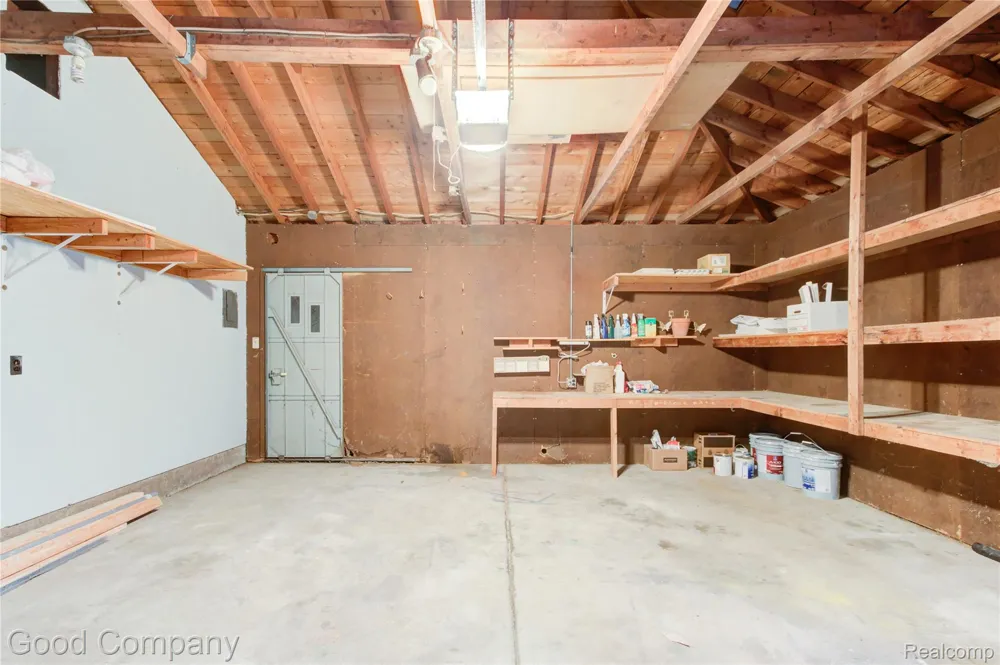 1710 Woodward Heights Ferndale City, MI 48220