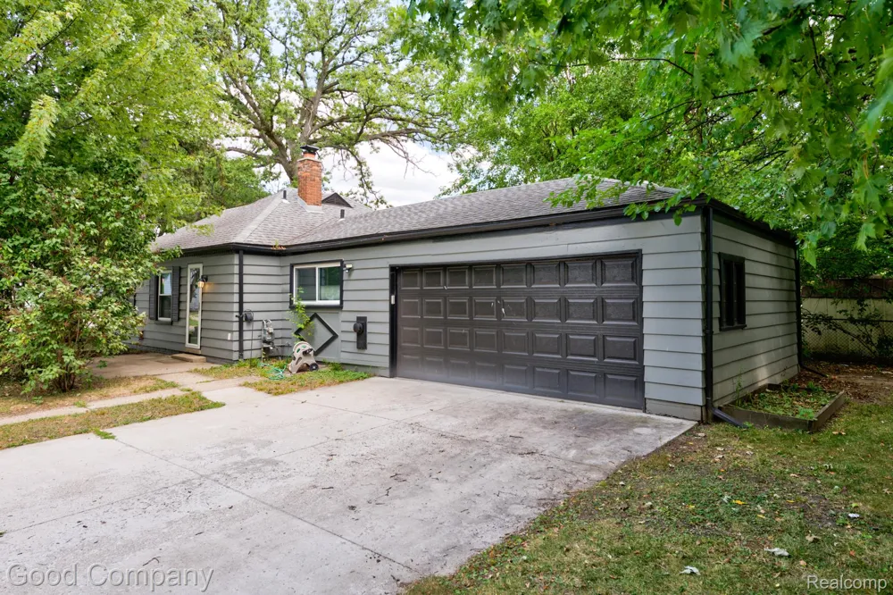 1710 Woodward Heights Ferndale City, MI 48220