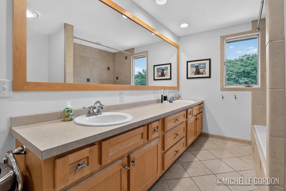 2465 Cascade Springs Drive SE Cascade Charter Township, MI 49546