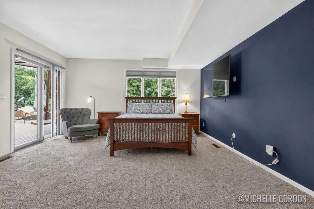 2465 Cascade Springs Drive SE Cascade Charter Township, MI 49546
