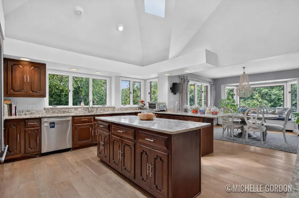 2465 Cascade Springs Drive SE Cascade Charter Township, MI 49546