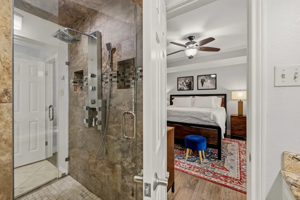 8710 Sanshire Avenue Dallas, TX 75231