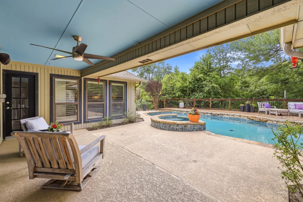 8710 Sanshire Avenue Dallas, TX 75231