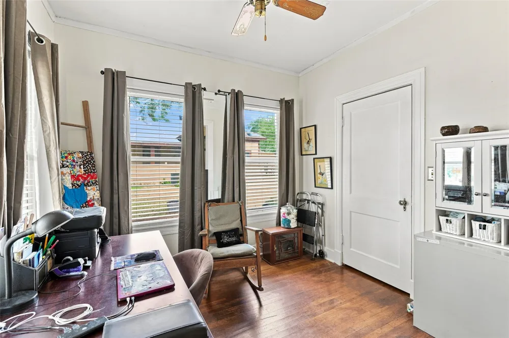 209 S Bond Street Whitewright, TX 75491