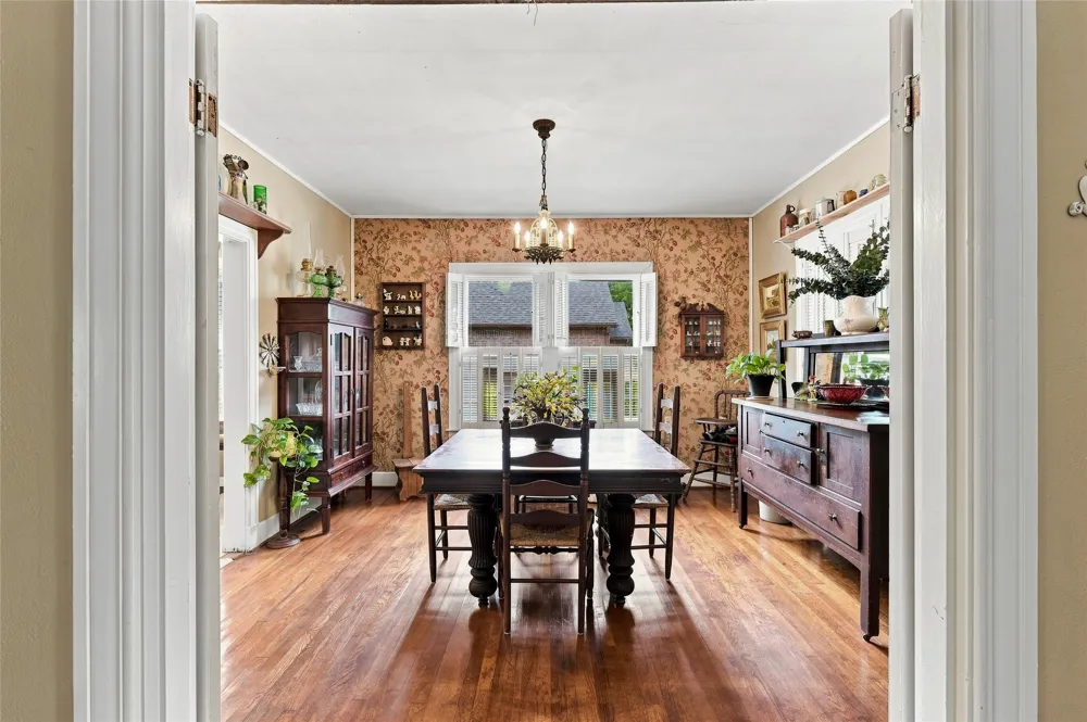 209 S Bond Street Whitewright, TX 75491