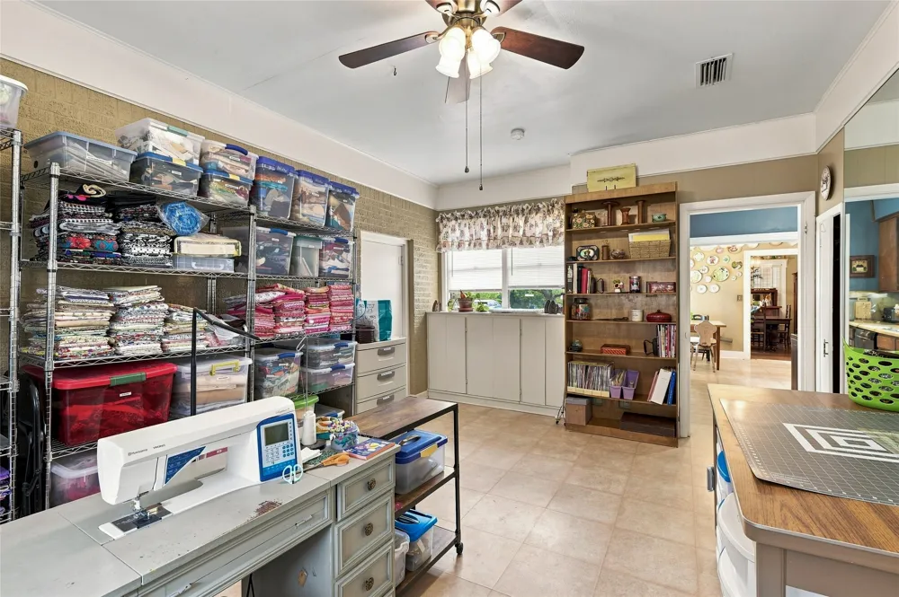 209 S Bond Street Whitewright, TX 75491