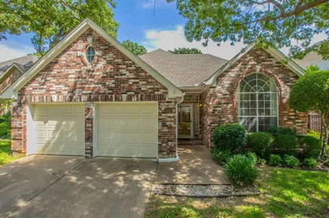 3107 Lake Oak Drive