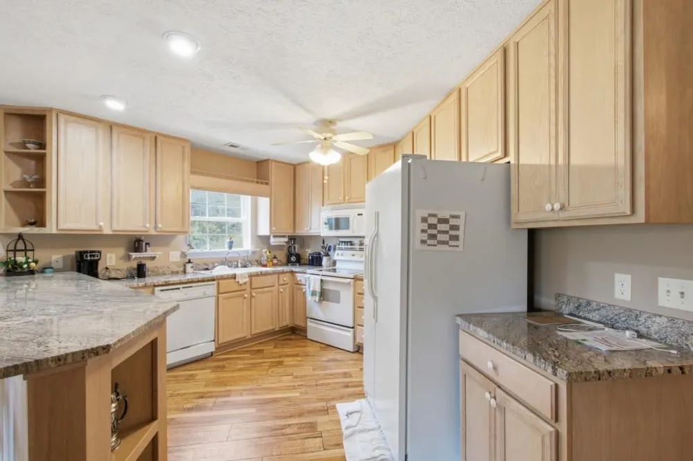 300 Ginger Creek  #307 Clayton, GA 30525