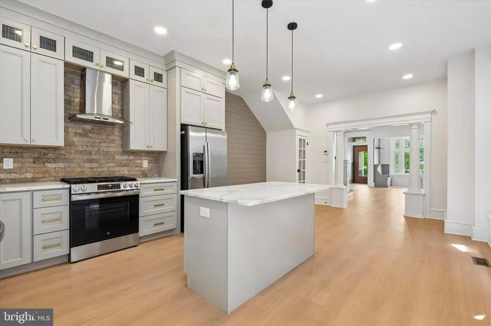 451 E WALNUT LANE Philadelphia, PA 19144